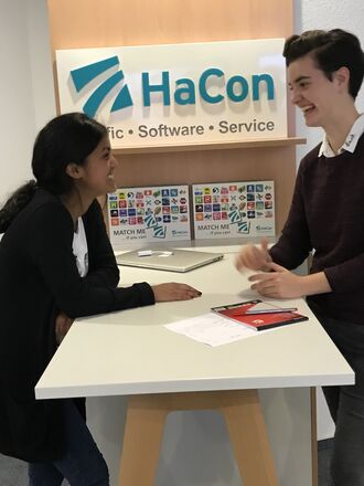 Unsere Technikantinnen können bei HaCon in unseren Arbeitsalltag hineinschnuppern. Unsere Technikantinnen können bei HaCon in unseren Arbeitsalltag hineinschnuppern.